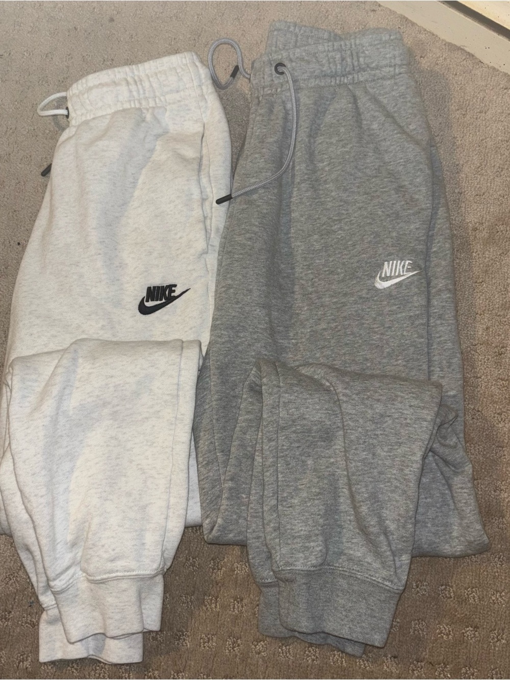 Nike Women’s Grey & Light Grey Jogger Sweatpants Set